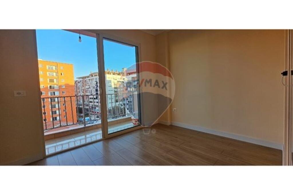 For sale 2+1 apartment in Yzberisht