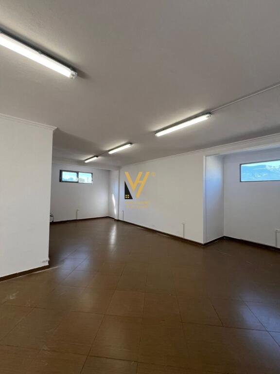 OFFICE 120 M2 FOR RENT IN SAUK