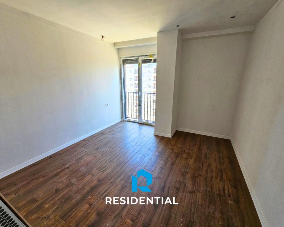Tek Kompleksi Jolla, shitet apartament 1+1 në një pallat të ri!