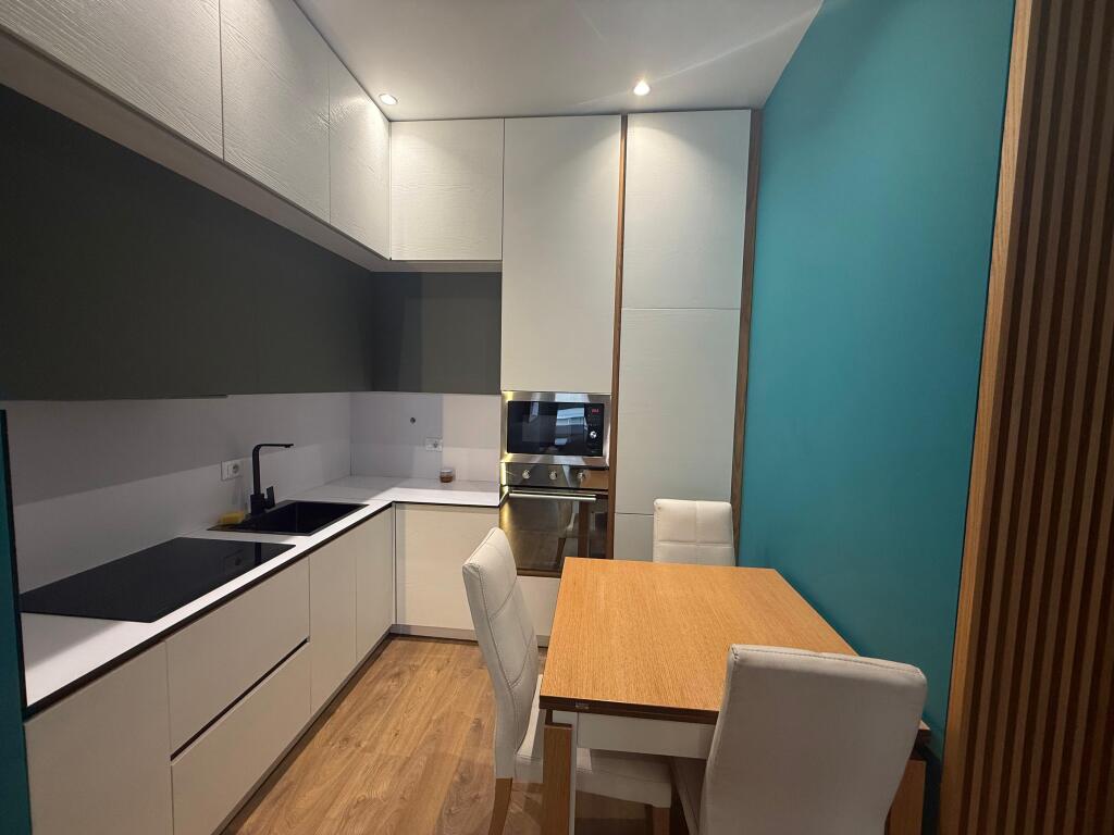 Një apartament 1+1 jepet me qira te Kompleksi Delijorgji