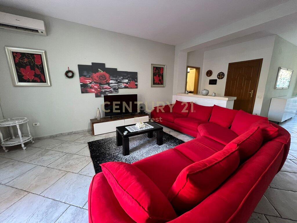 RED SCHOOL, APARTMENT 2+1+2+PARKING SPACE FOR RENT
