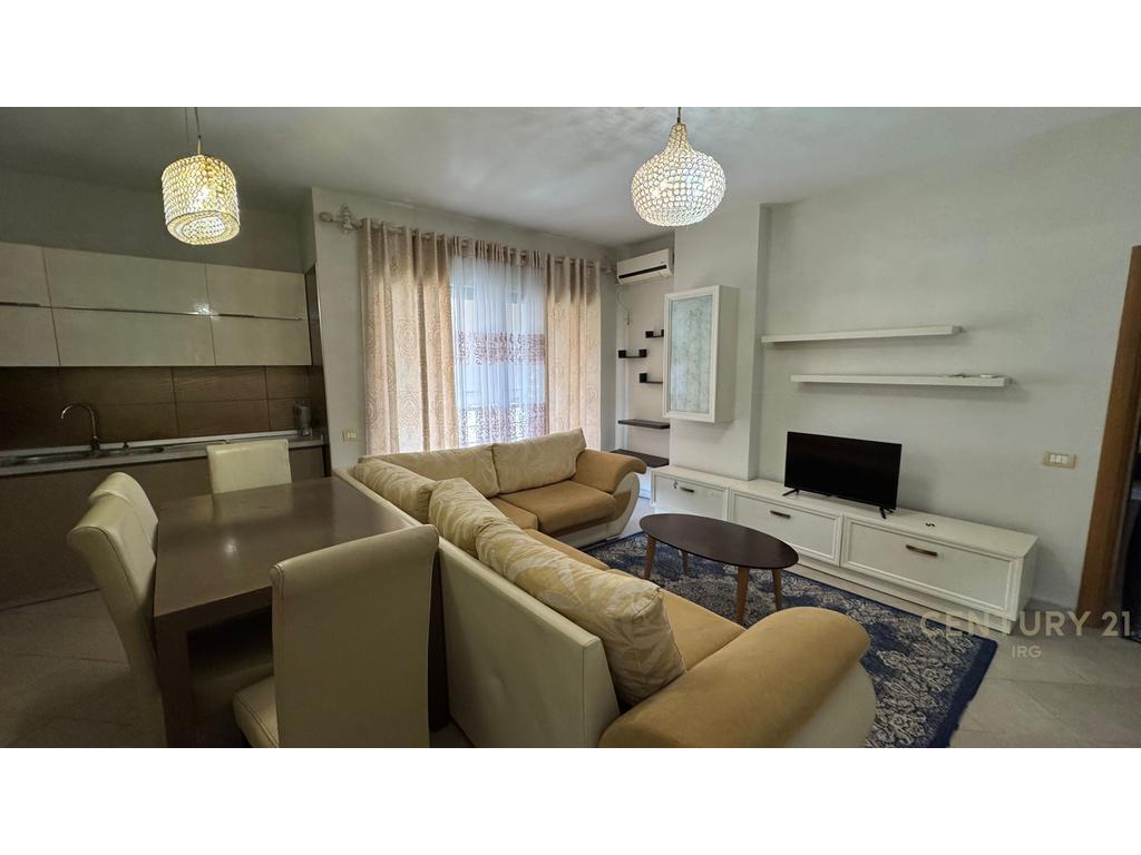 Apartament 2+1+2 me qera ne Astir prane Unazes se Re