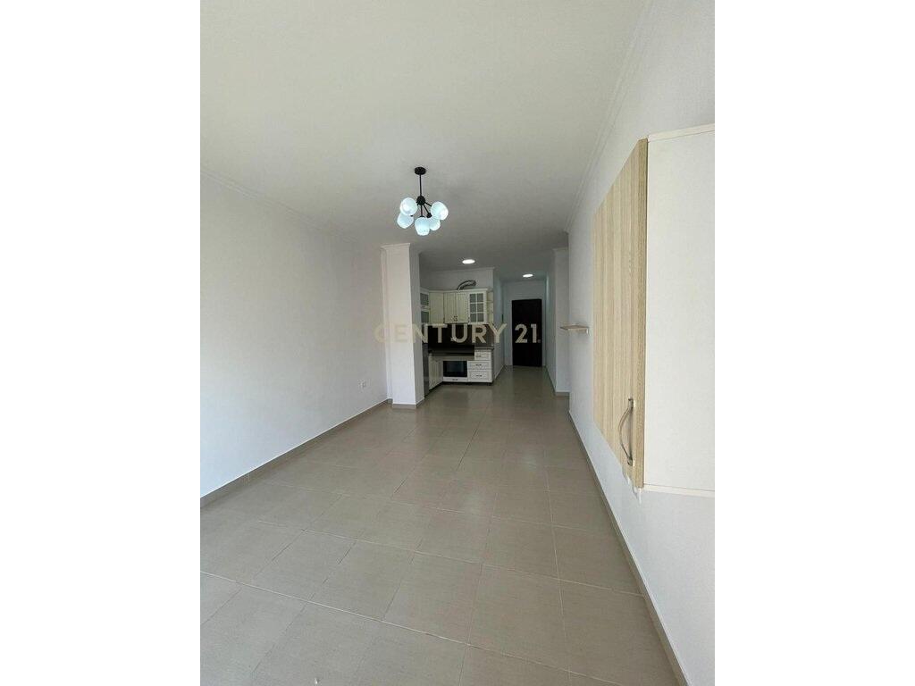 For sale Apartment 1+1 Liqeni Thate