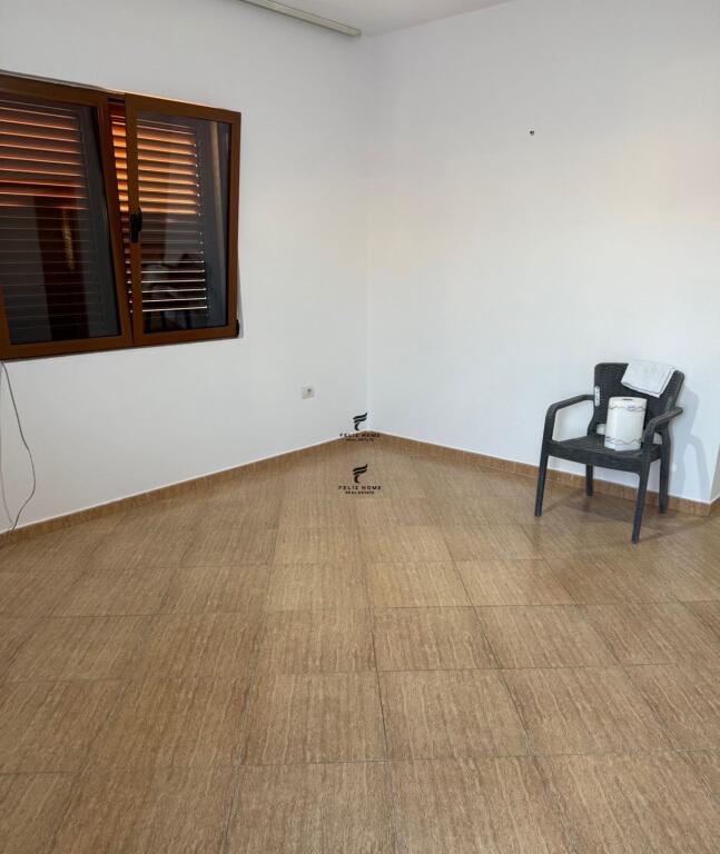 APARTAMENT ME QERA 3+1 SIRI KODRA