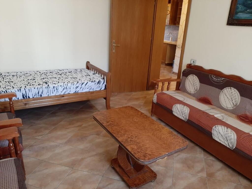 2+1 për qira për banim ose zyre pranë Xhamisë së Tabakeve
