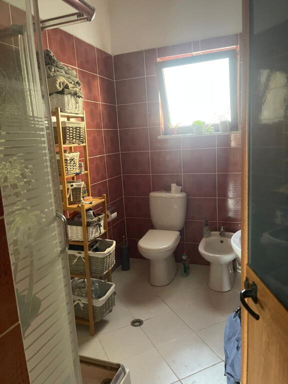 Vile 2 Kateshe per Shitje prane Liqenit te Farkes (ID BV0117) Tirane.