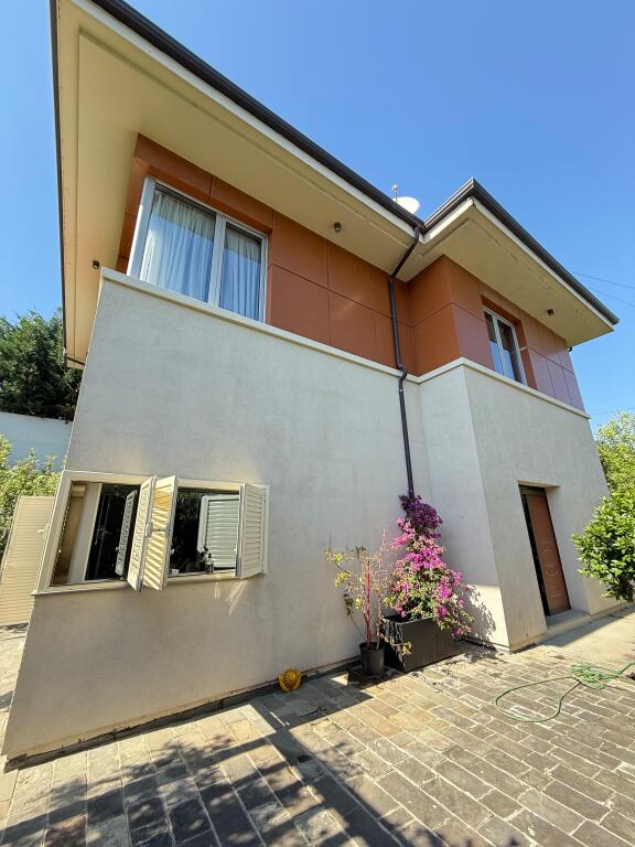 Villa 2 camere da letto in affitto, lago artificiale