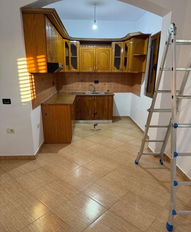 APARTAMENT ME QERA 3+1 SIRI KODRA