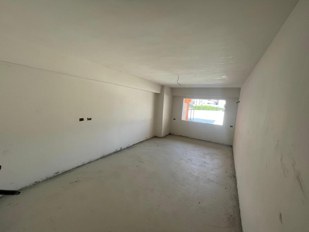 Offerta duplex in vendita a Yzberisht.