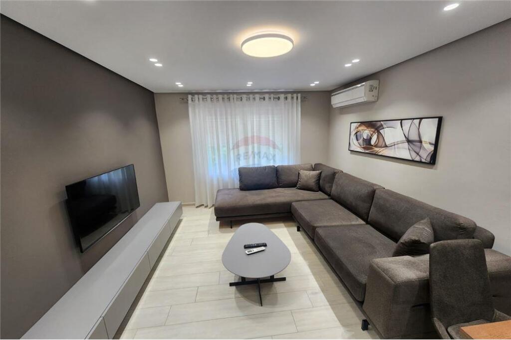 FOR RENT 2+1 APARTMENT IN THE CENTER