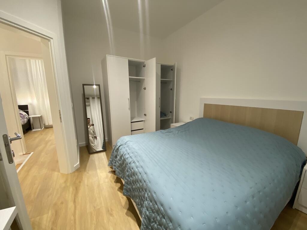 Una villa è offerta in affitto vicino alla Shkolla e Kuqe.