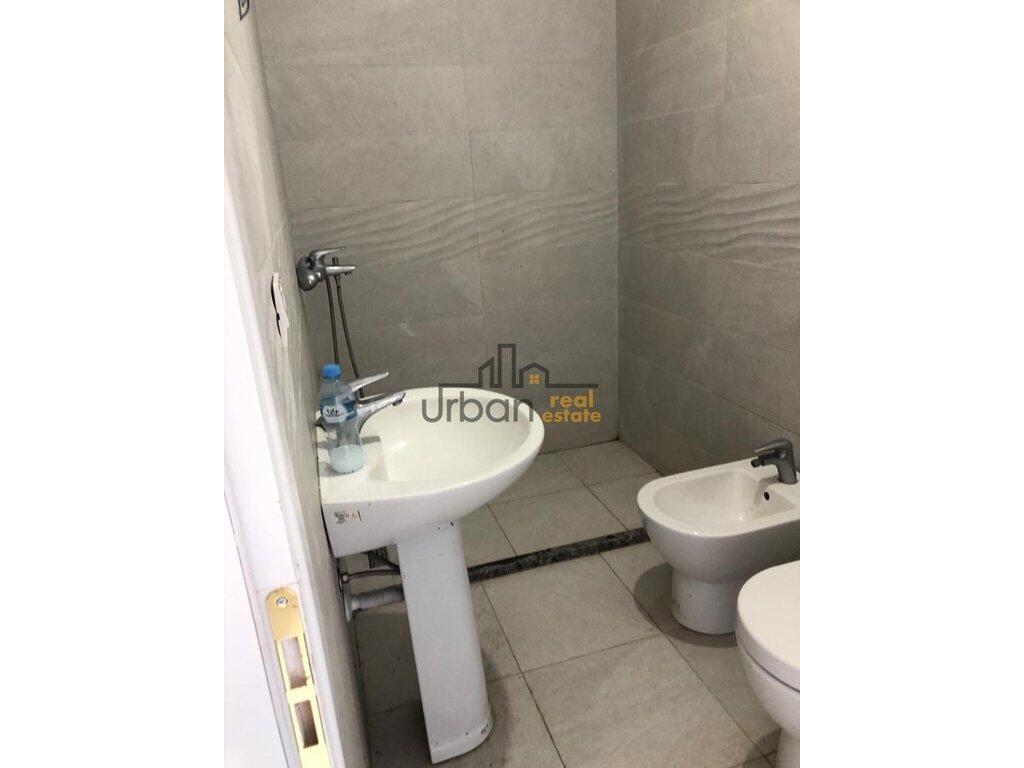 In vendita, Appartamento 1+1, Vicino alla Nuova Maternità, Tirana -  | 75 m²