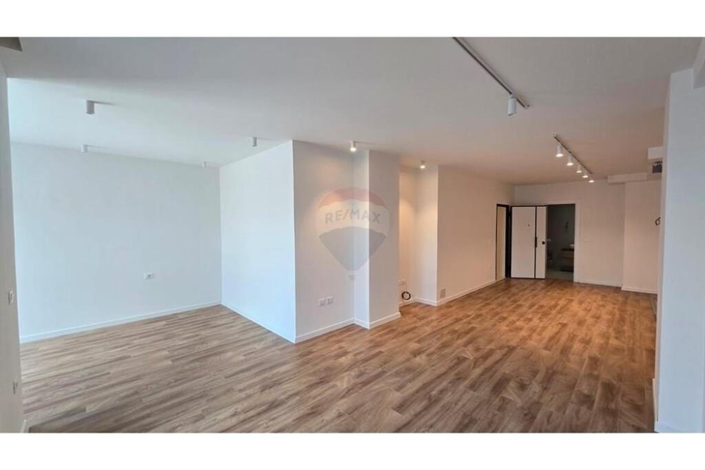 Office for Rent at Myslym Shyri!