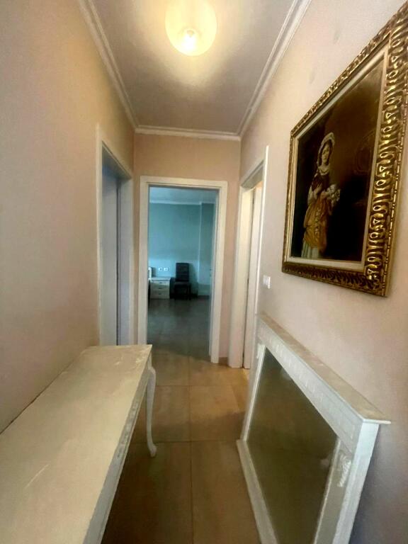 Po shes një apartament 2+1 BRRYLI