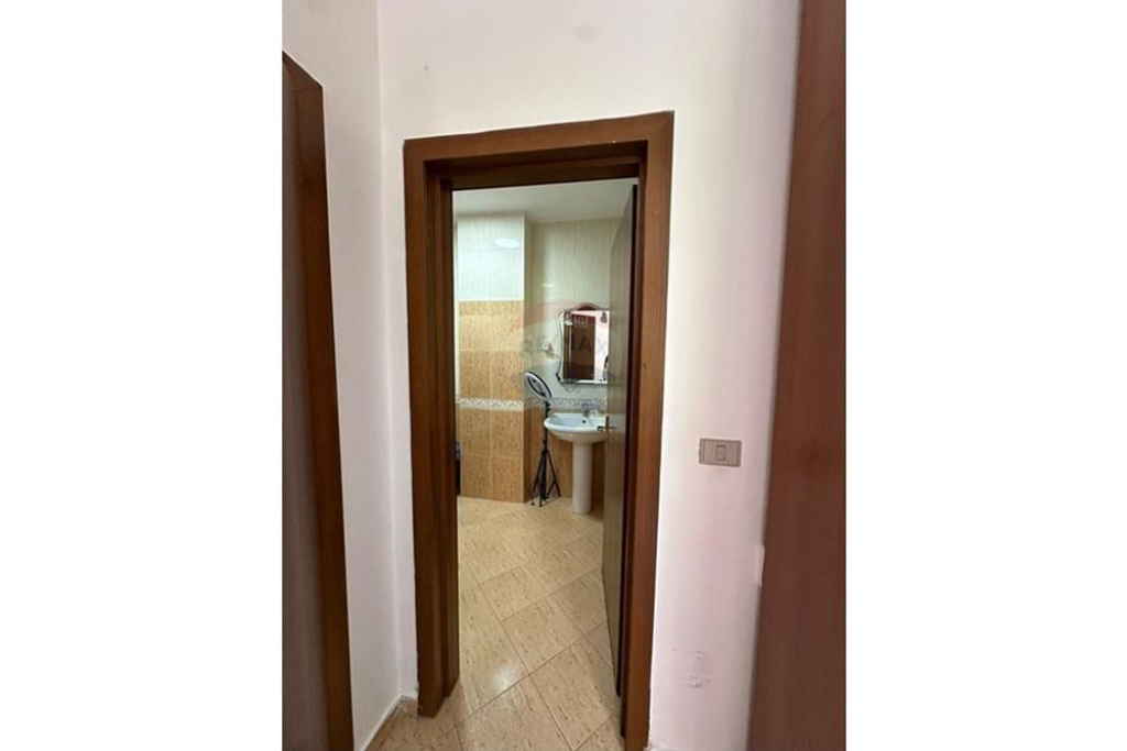2+1 apartment for sale in Komuna e Parisit!