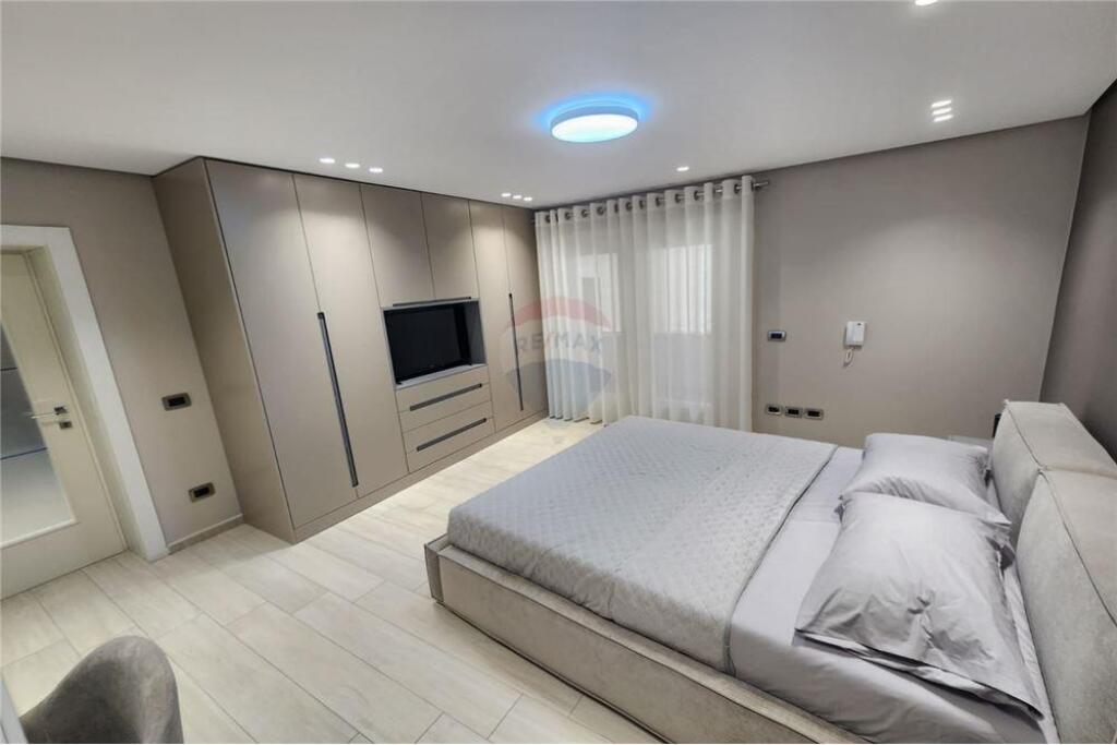 FOR RENT 2+1 APARTMENT IN THE CENTER