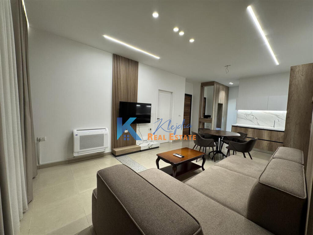 Apartament 1+1 për qira te Rruga Ferit Xhajko
