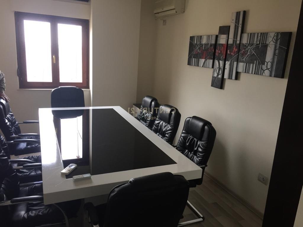 Office in the center at 9-Katëshet!