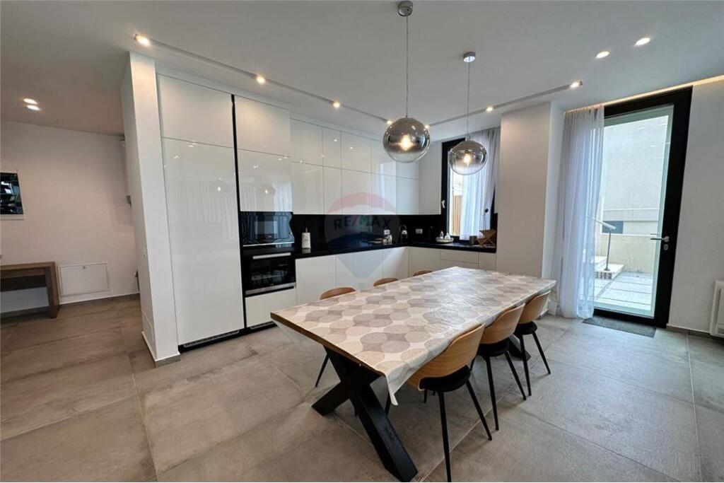 Villa Big Twin e 1+1 in vendita a Green Coast!
