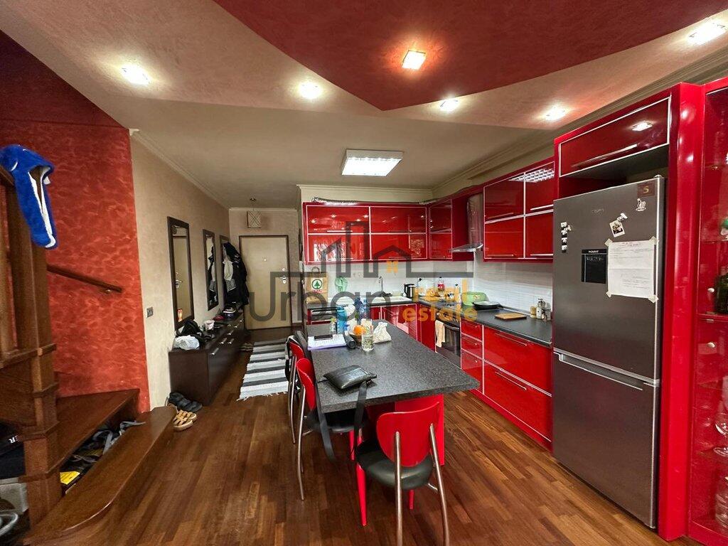 ESCLUSIVO, Duplex 2+1+2 in Affitto | Ish Ekspozita, Tirana – | 100 m²