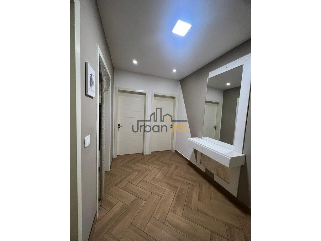 Shitet, Apartament 1+1, Rruga Irfan Tomini, Tiranë - 59 m²