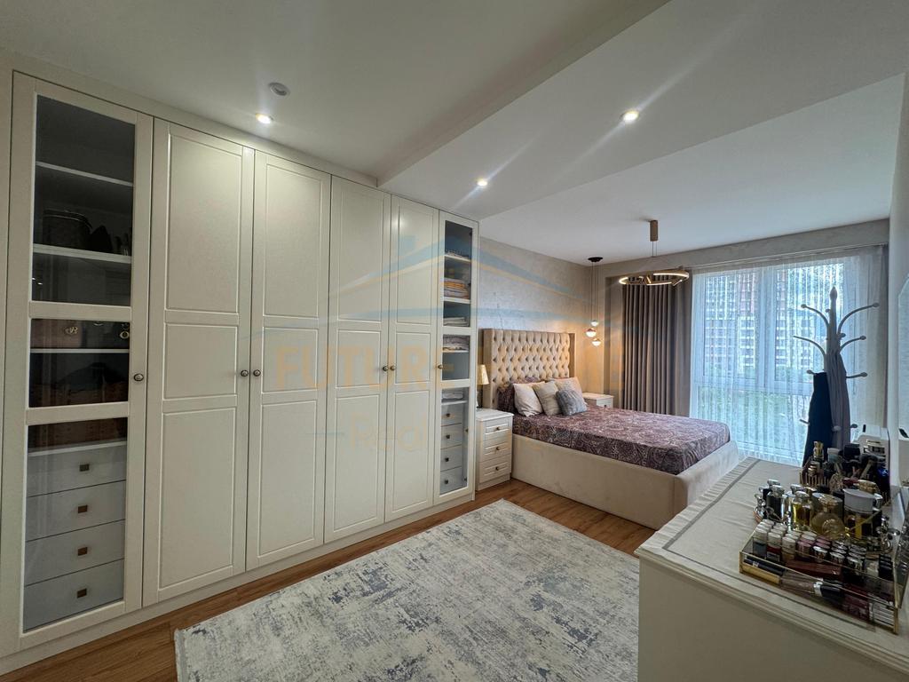 For sale, Apartment 3+1+2, Fusha e Aviacionit (Kompleksi Turdiu)