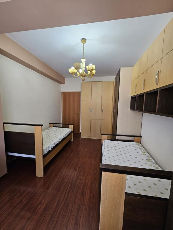 2+1 apartment is offered at the zoological garden.
