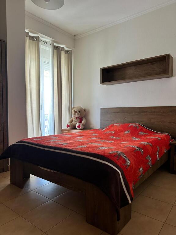 For rent 2 + 1 + 2 bathrooms + parking space included near the Zoo!