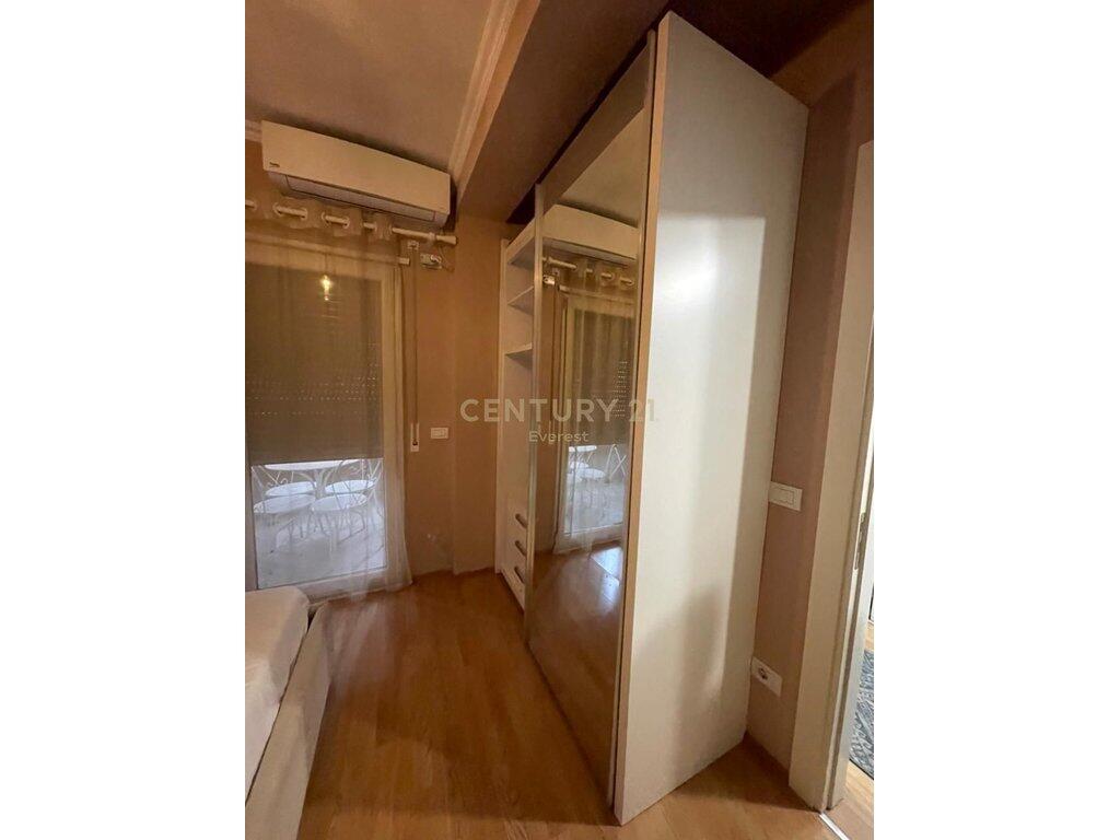 RR. ALI DEMI, WE OFFER FOR RENT A 1+1 APARTMENT