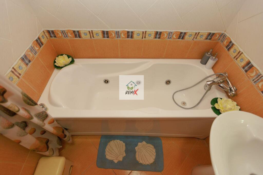 SHITET SUPER APARTAMENT 2+1+2 ME PAMJE DETI NE PLAZHIN GOLEMIT