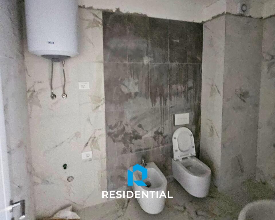 Tek Kompleksi Jolla, shitet apartament 1+1 në një pallat të ri!
