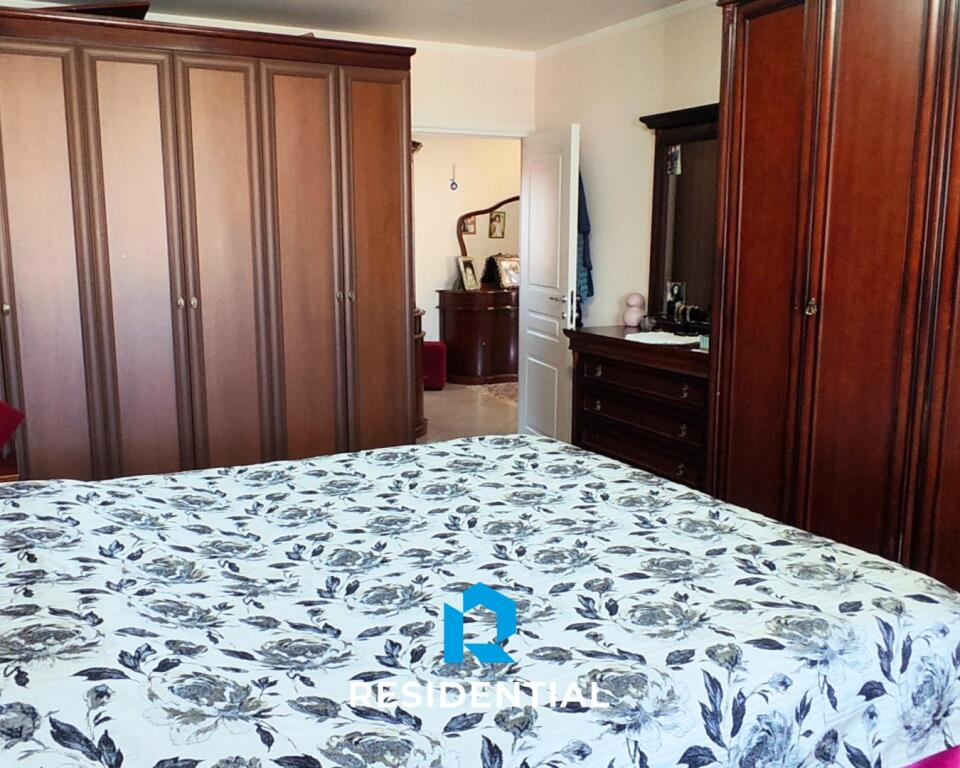 Tek GLOBE Shitet Apartament 3+1 Me Çmim OKAZION 1700€/m²