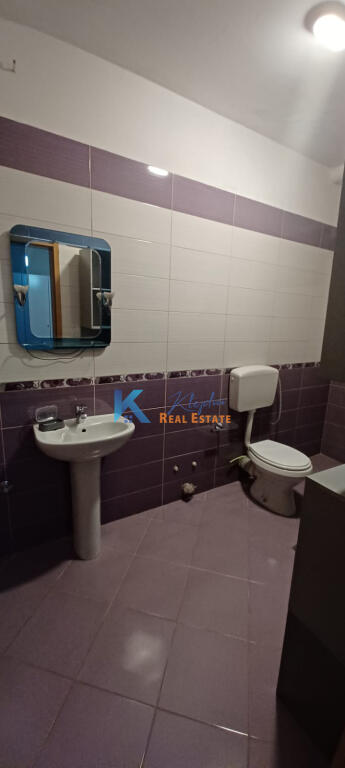 2+1 for rent on Qemal Stafa Street, near the Red School