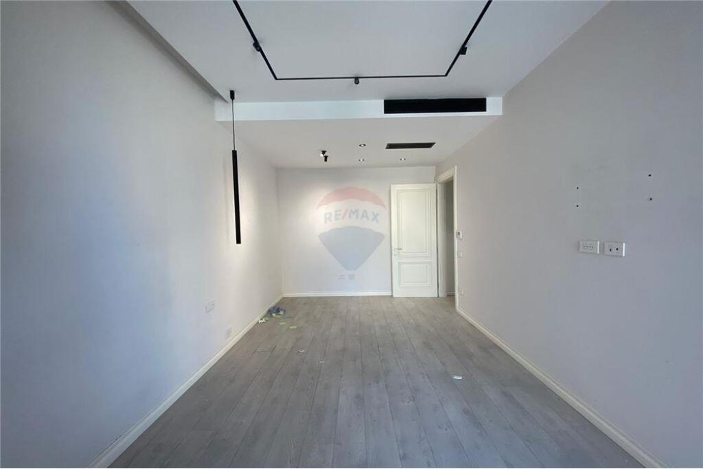 Office space for rent near SQUARE 21