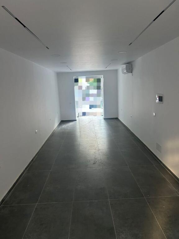 Dyqan Me Qera Tek Rruga E Barrikadave (ID BD21718) Tirane