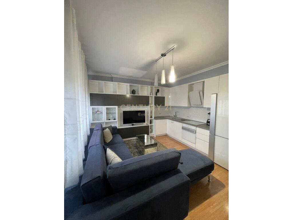 RR. ALI DEMI, WE OFFER FOR RENT A 1+1 APARTMENT