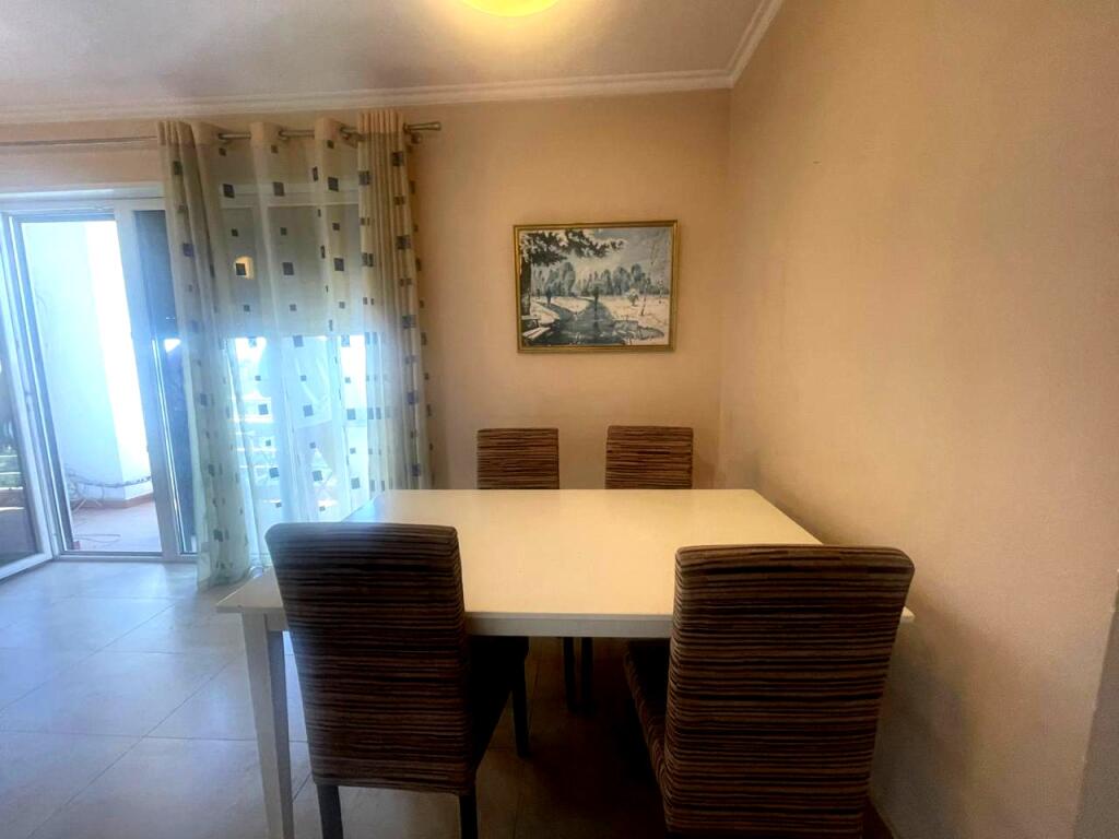 Po shes një apartament 2+1 BRRYLI