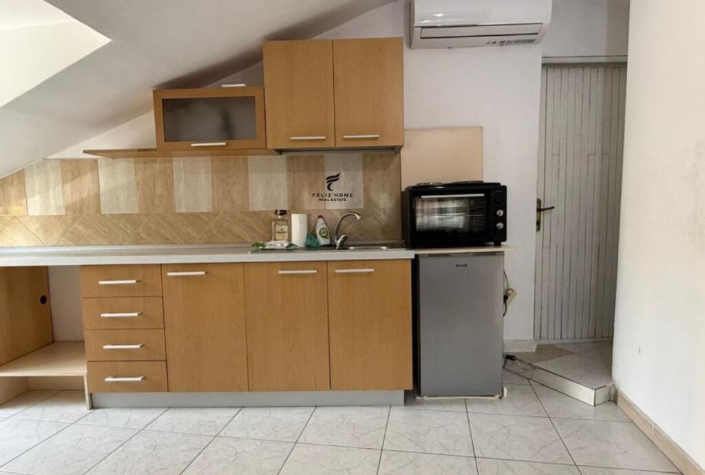 MONOLOCALE IN AFFITTO 40 M2 PAZARI I RI