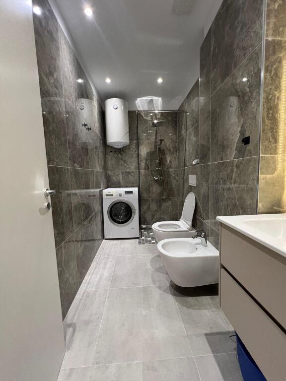 *Për Qira: Apartament 1+1 në Rezidencën Kodra e Diellit*