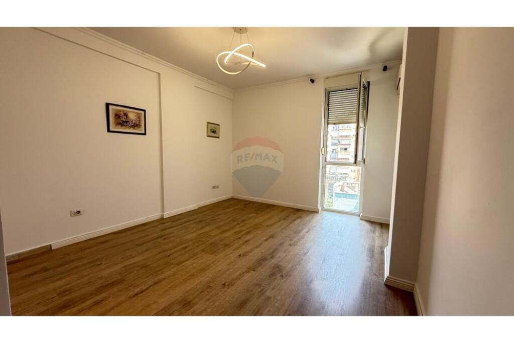 Apartament 2+1 për qira në zonën e Liceut Artistik!