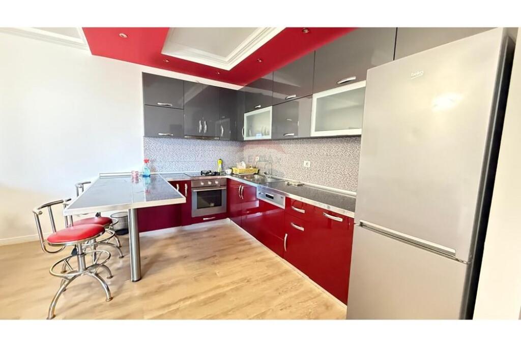 Apartament 2+1 për qira në zonën e Liceut Artistik!