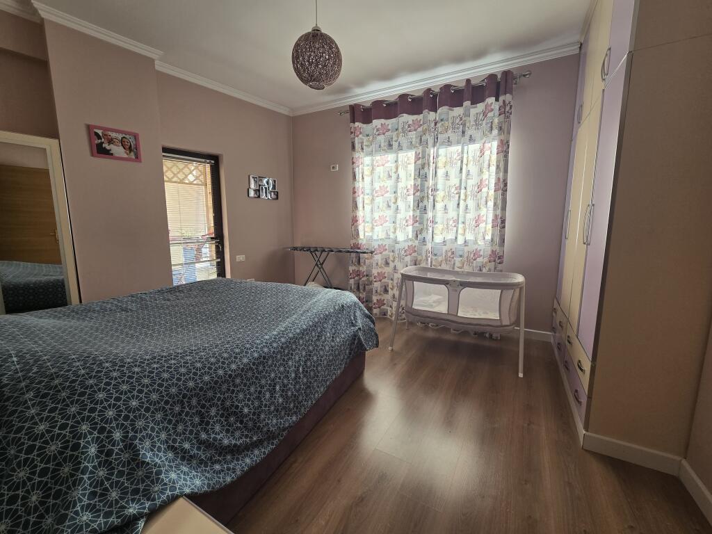 2+1 for rent, Astir