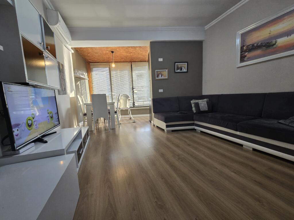 2+1 for rent, Astir