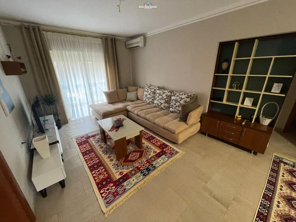 Apartament Me Qera 3+1 Tek Tregu Elektrik (ID B23125) Tirane.