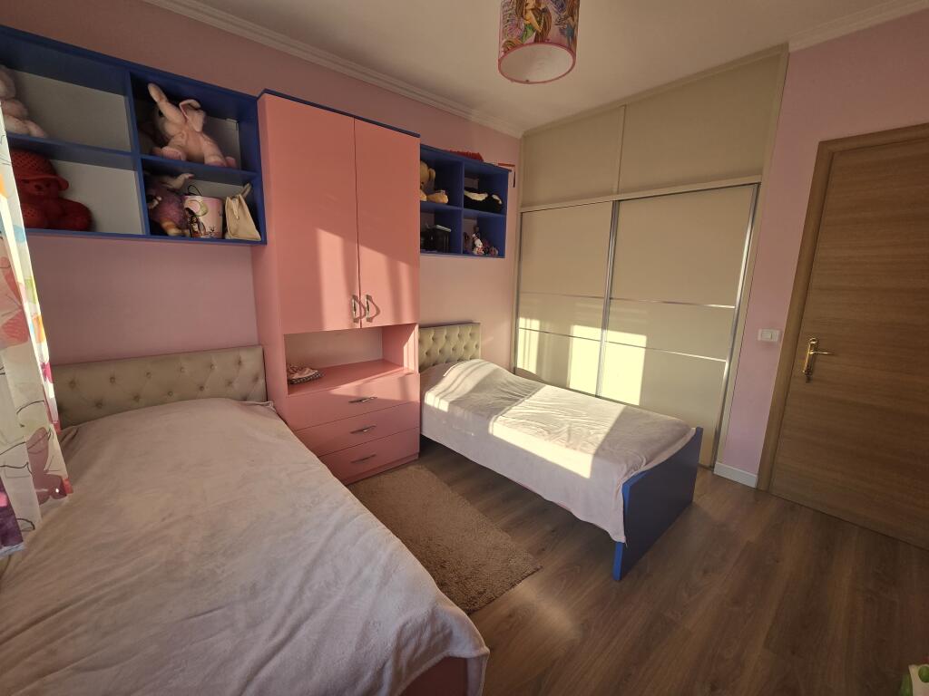 2+1 for rent, Astir