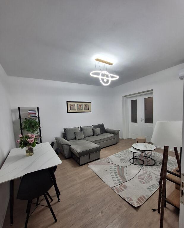 Apartment 1+1 for rent, Barrikadave street near Sami Frasheri Gymnasium