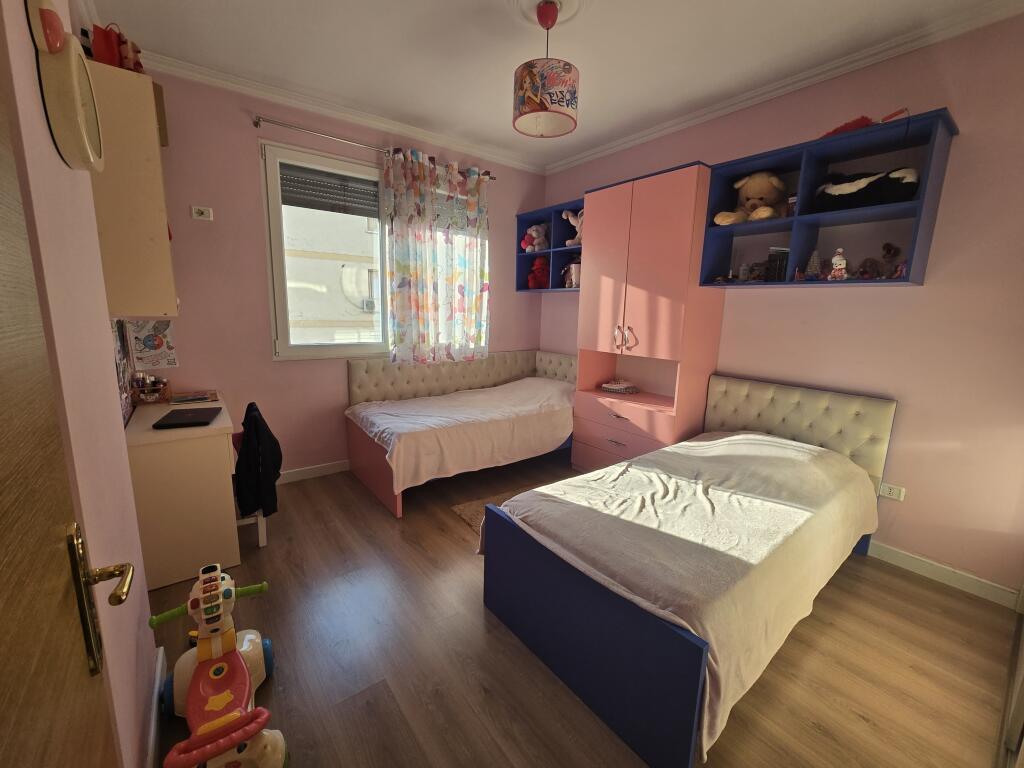 2+1 for rent, Astir