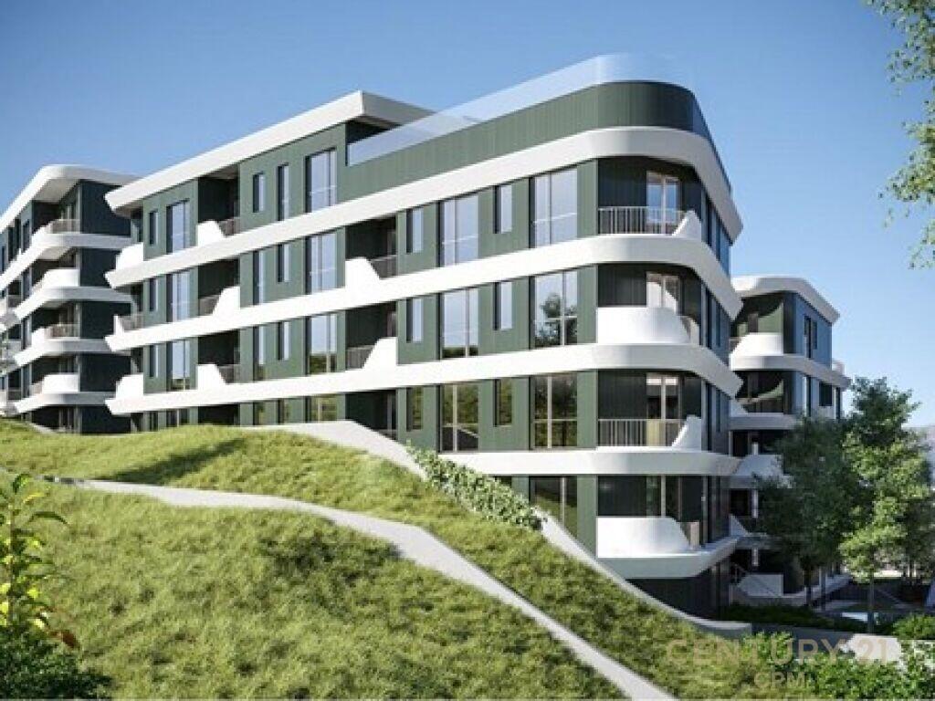 Apartamenti 2+1 në Liqenin That për shitje