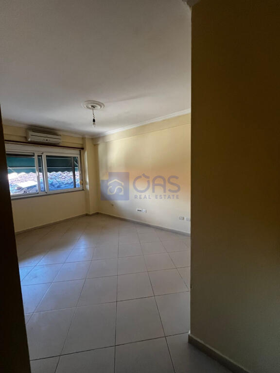 Apartament 2+1 për qira te Riza Cerova