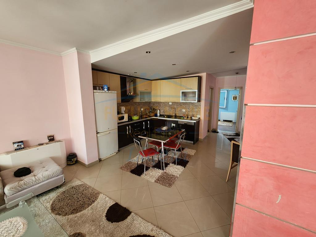 For sale, Penthouse 3+1+2, Fresku, Tirana.